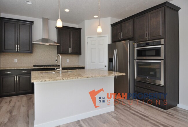 Building Photo - 11533 S Rk Cv