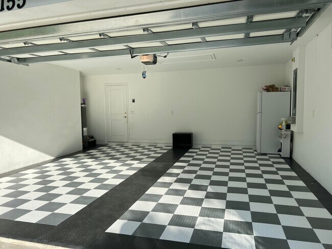 Building Photo - 3155 SW 78th Ave