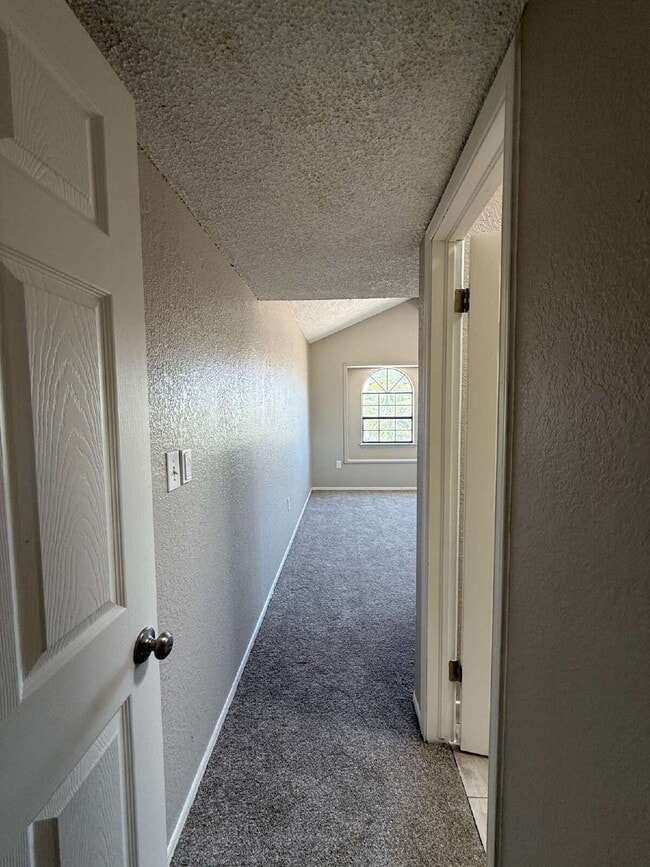 Building Photo - 11708 Sierra Azul Dr