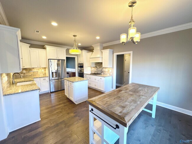 Building Photo - 4260 Sullivan St