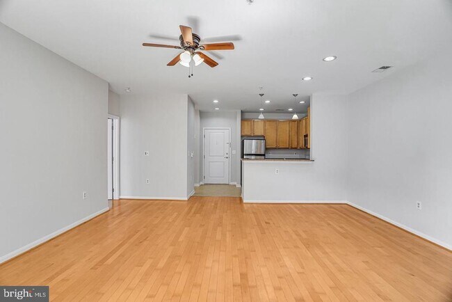 Building Photo - 2655 Prosperity Ave