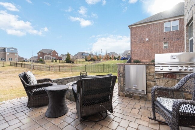 Building Photo - Beautiful partially furnished Home in Olmstead