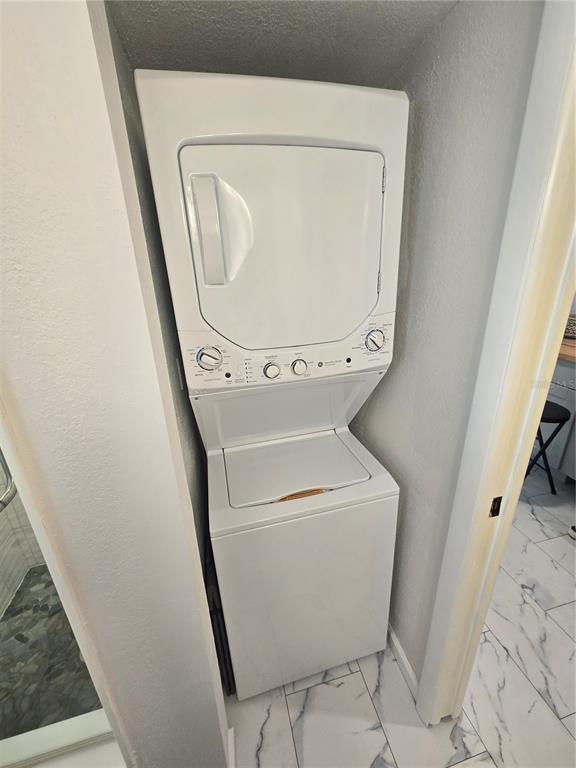 Building Photo - 2601 Gulf Dr N