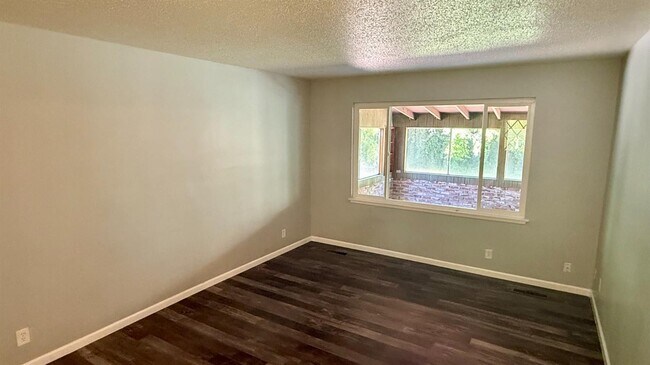 Building Photo - 4829 E Santa Ana Ave