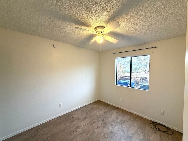 Building Photo - 10106 Cll Del Este