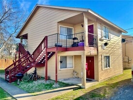 Building Photo - 1642 Post Rd