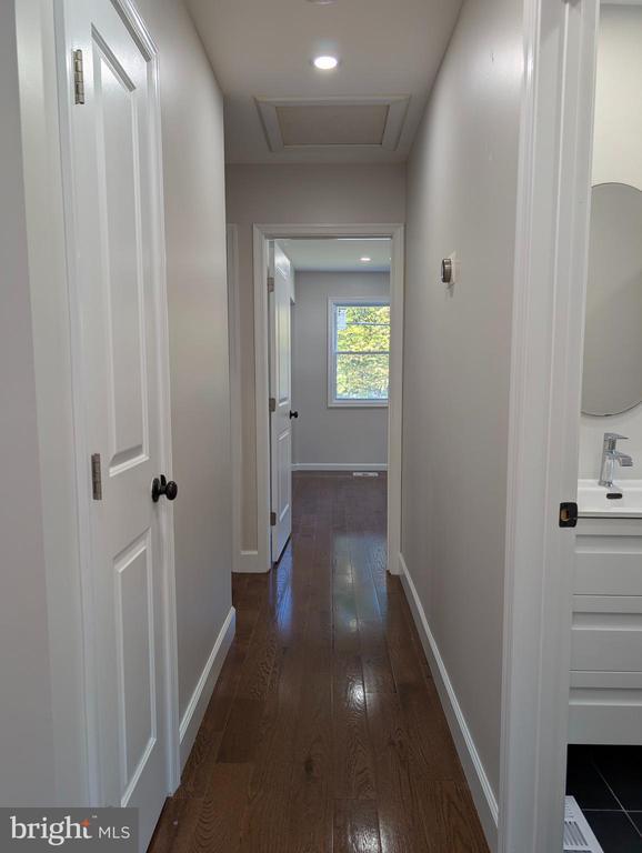 Building Photo - 7410 Long Pine Dr