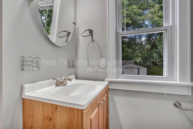 Building Photo - 4511 Newport Ave