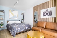 Building Photo - 3943 NE Mallory Ave