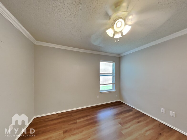 Building Photo - 9816 Coolidge Dr