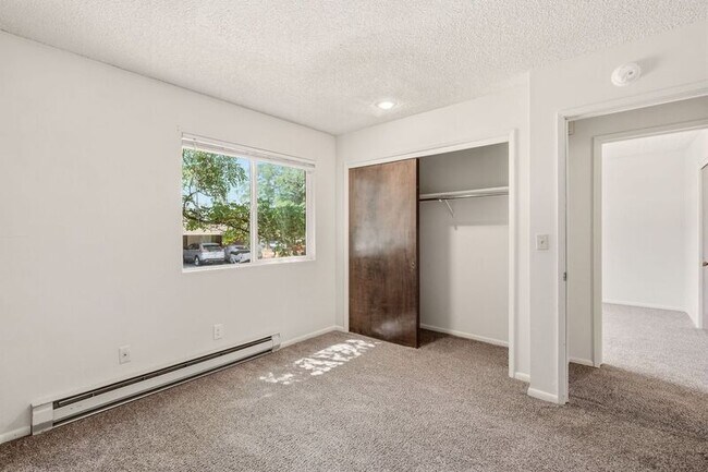 Building Photo - 3102 E 27th Ave