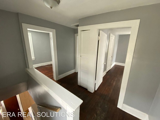 Building Photo - 3 br, 1 bath House - 151 S. Burgess Ave.