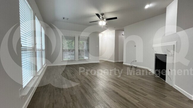 Building Photo - 1509 Lacewing Dr
