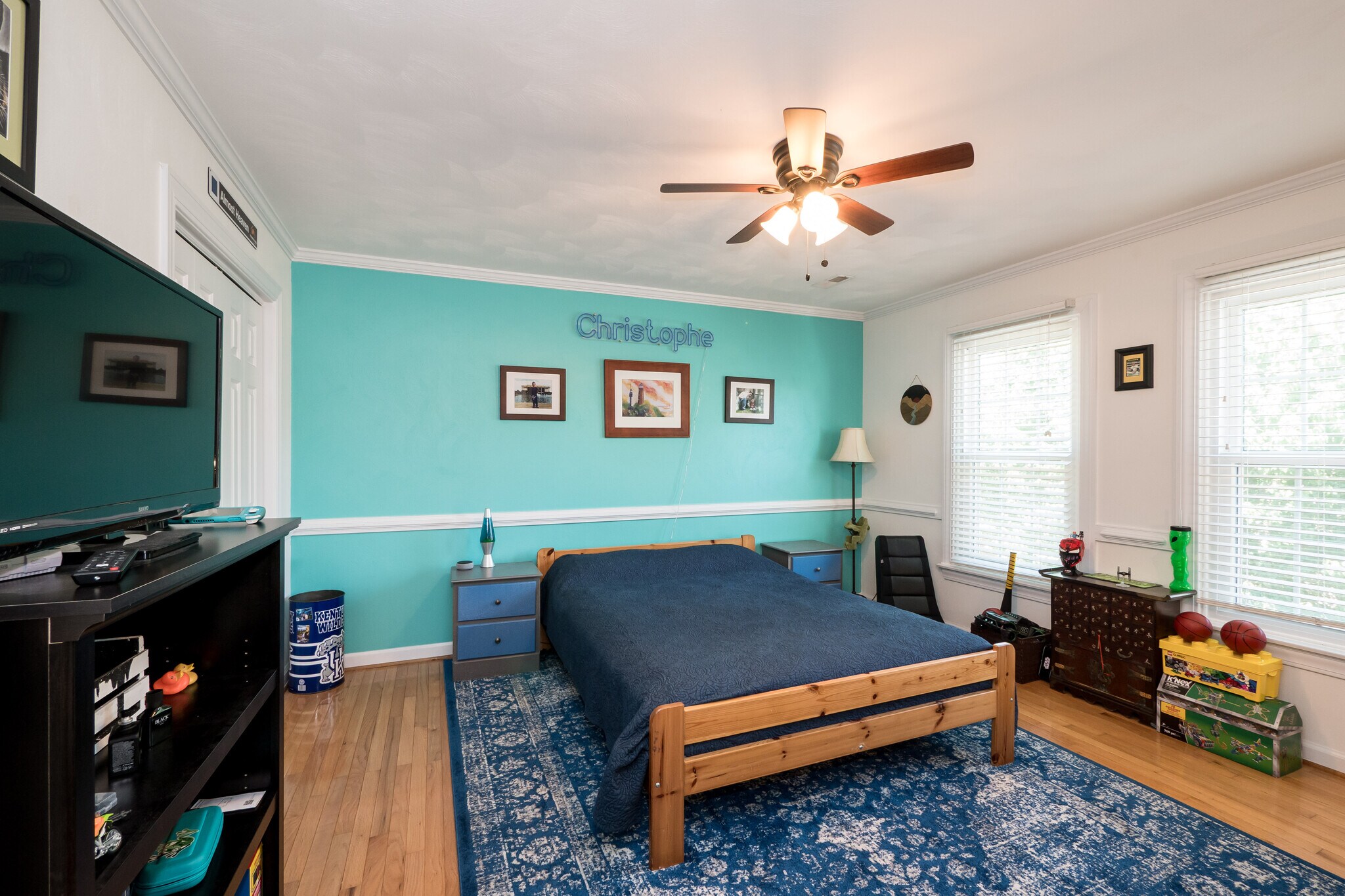 Building Photo - 338 W Olney Rd