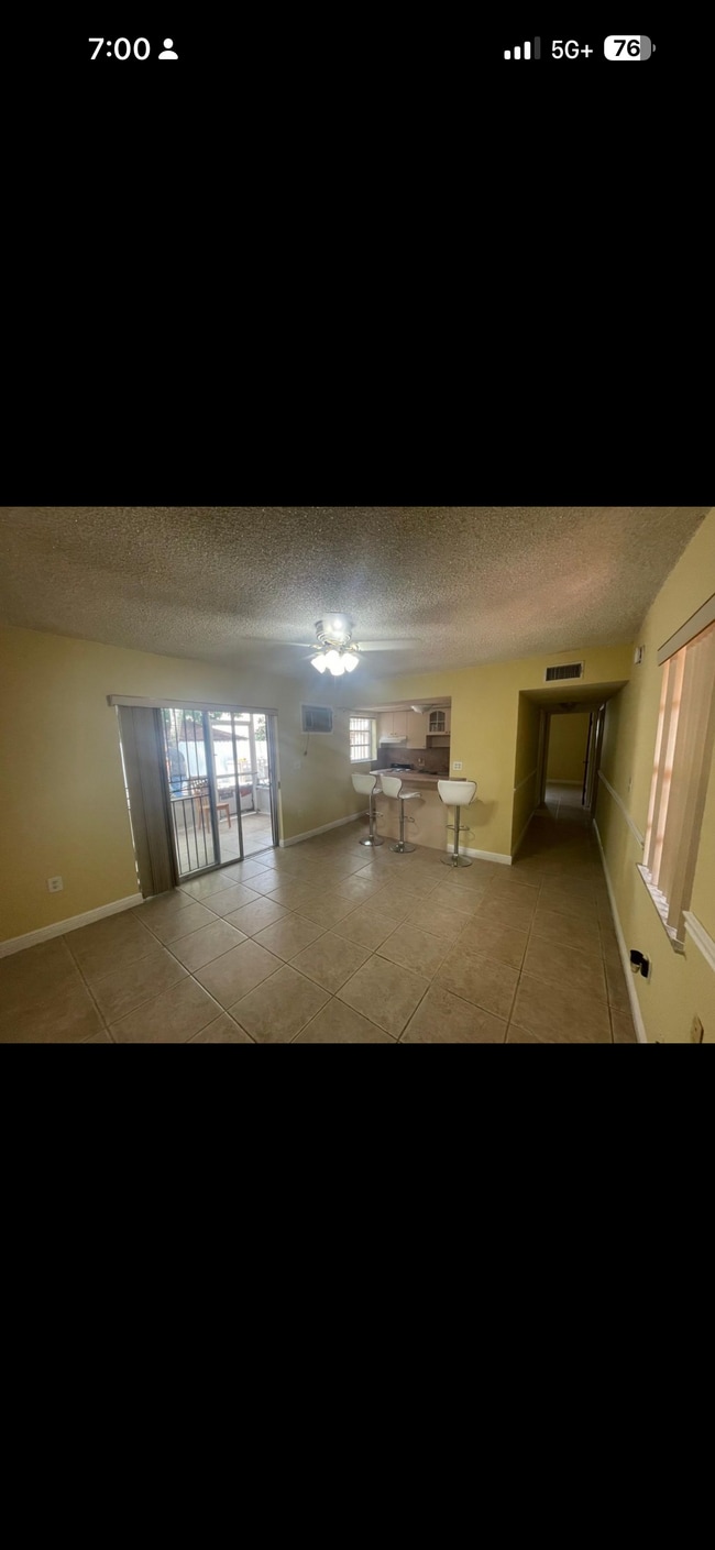 Building Photo - 2936 SW 11th St