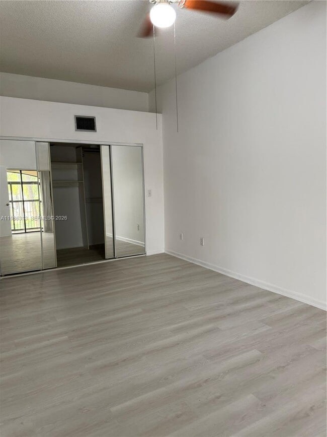 Building Photo - 502 SW 158th Terrace