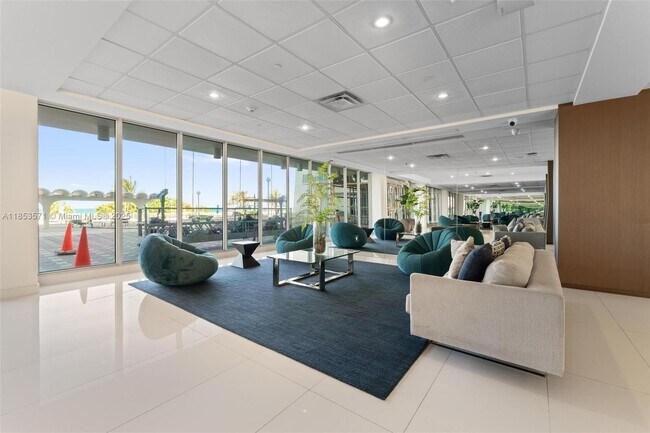 Building Photo - 5701 Collins Ave