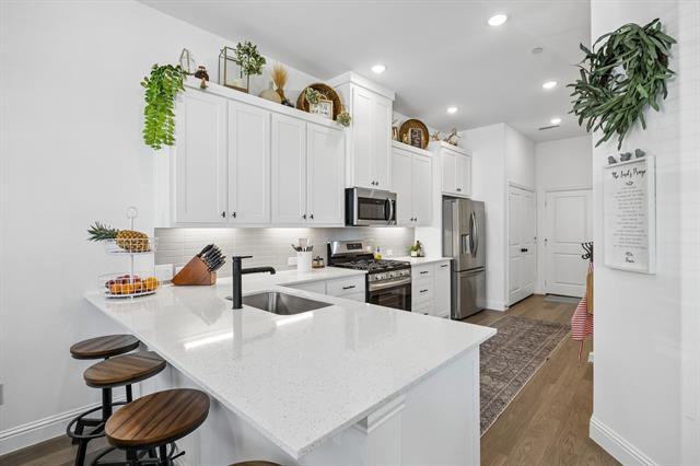 Building Photo - 7035 Granbury Ln