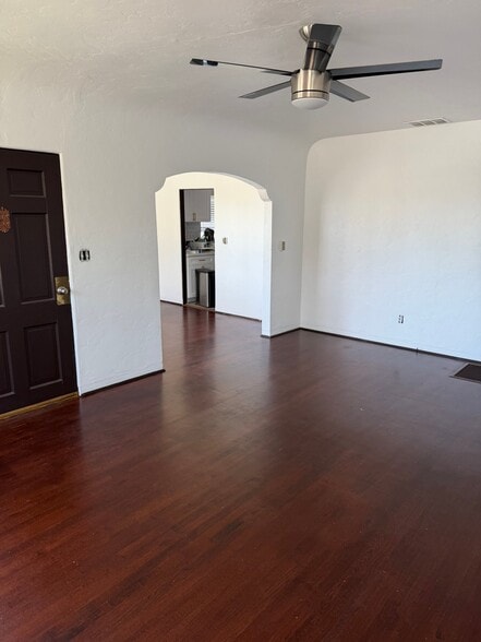 Building Photo - 5606 Meade Ave
