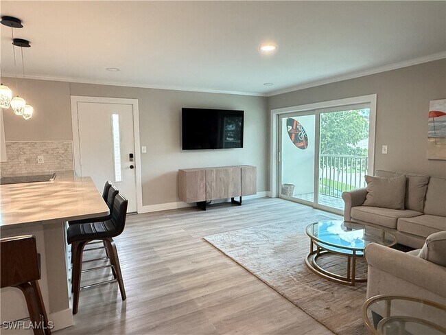 Building Photo - 1100 Gulf Shore Blvd N