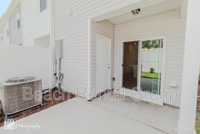 Building Photo - 115 Crescent Wy