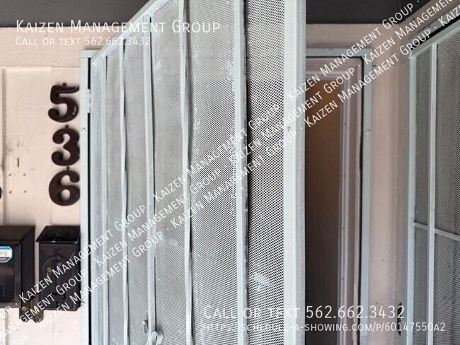 Building Photo - 534 W 14th St