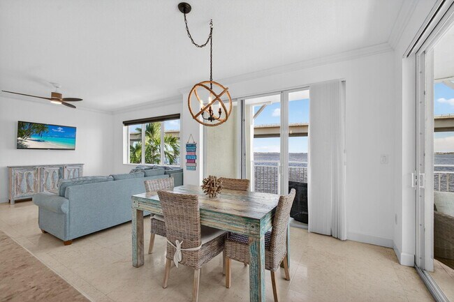 Building Photo - 275 NW Flagler Ave