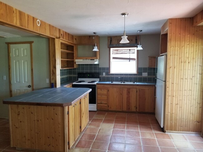 Building Photo - 24114 Fossil Trail