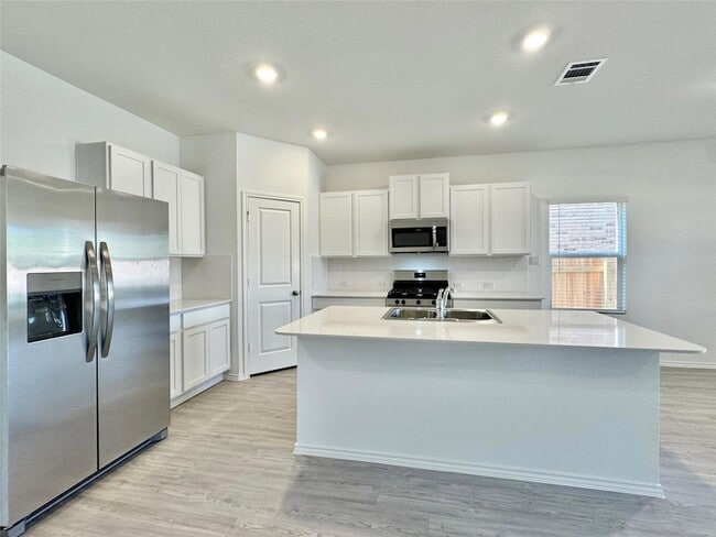 Building Photo - 1316 Acorn Oak Dr