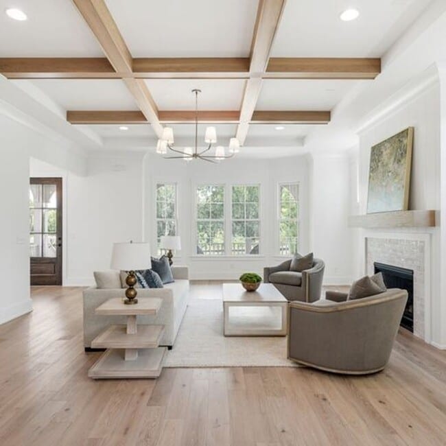 Building Photo - Luxury home in Southbrooke community in Franklin, TN