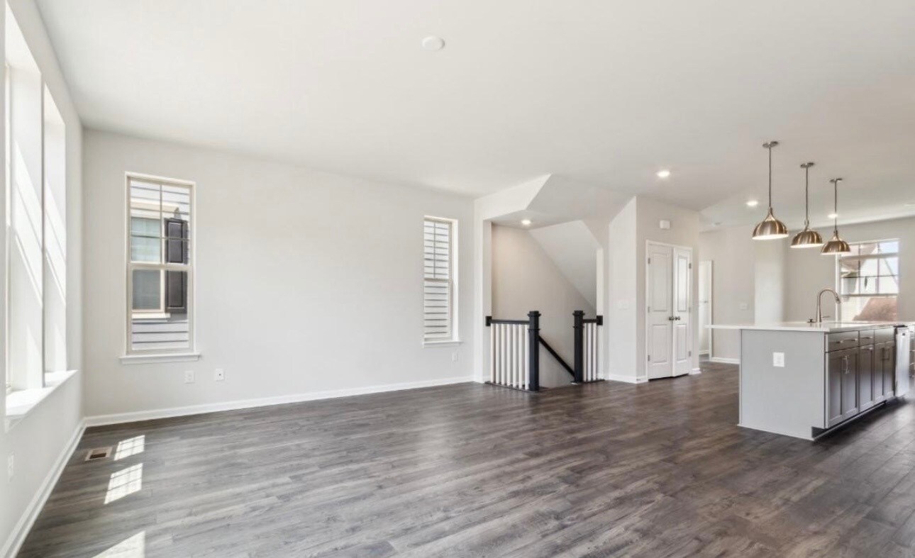 Building Photo - 9377 Barnes Loop