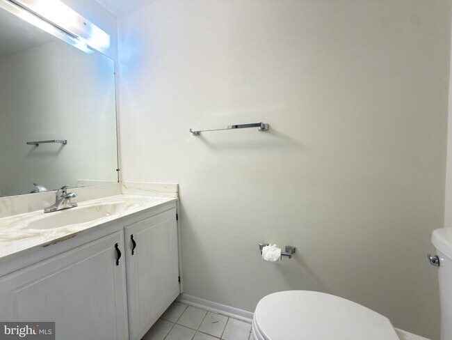 Building Photo - 23 Valley Crossing Cir