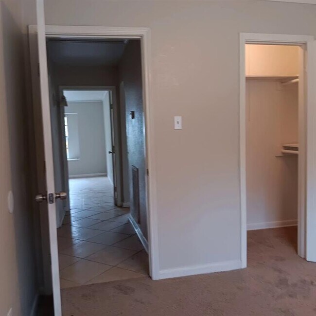 Building Photo - 23472 Pine Forest Dr