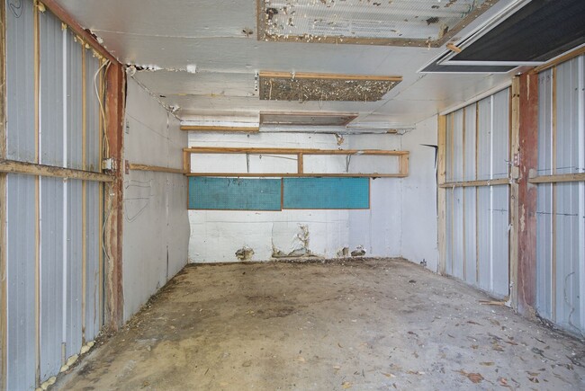 Building Photo - 5471 Buena Vista Ave