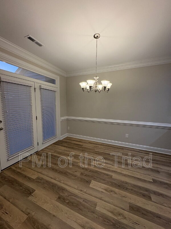 Building Photo - 1103 Chariot Square