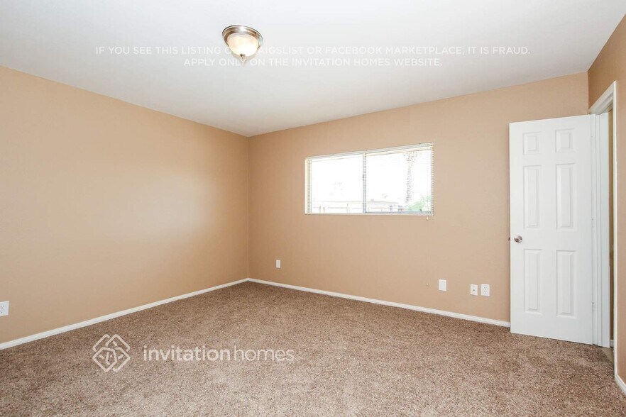 Building Photo - 5041 W Sandra Terrace