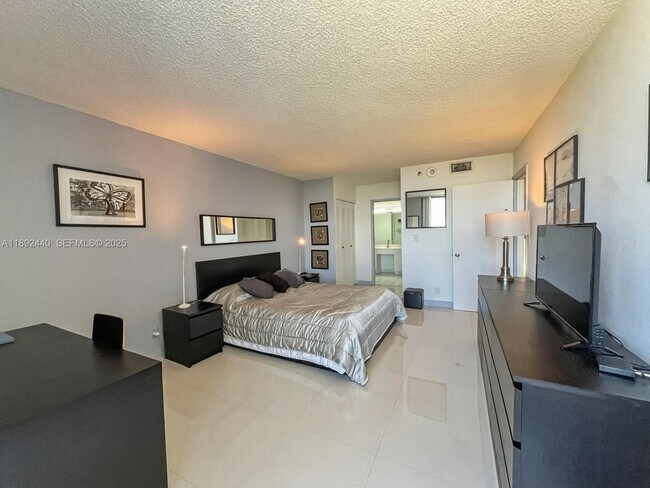 Building Photo - 3300 NE 192 St