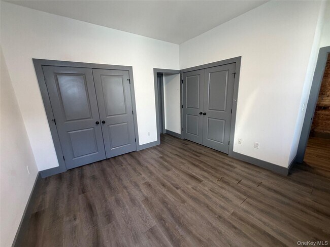 Building Photo - 2651 E Main St