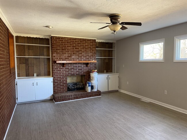 Building Photo - 602 Salmons Blackjack Rd