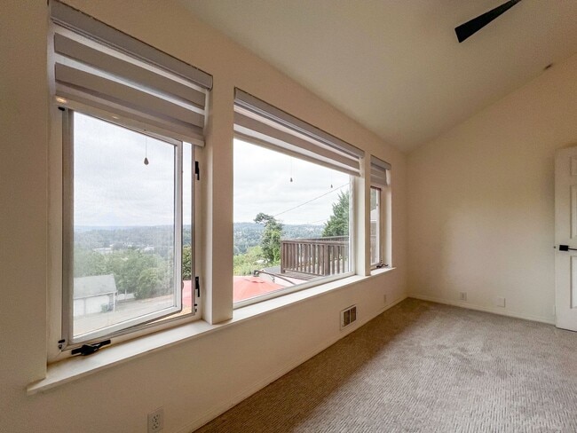 Building Photo - 2bd/1ba Seattle House