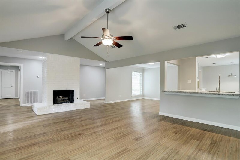 Building Photo - 45 Artesia