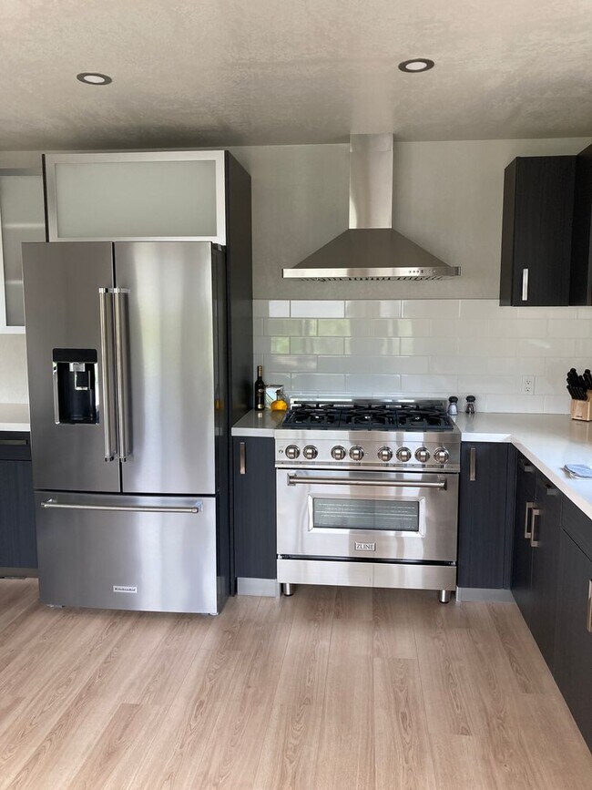 Building Photo - Spectacular, Panoramic Red Rock Views in West Sedona