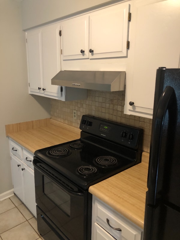 Building Photo - 11458 N Oak Trafficway