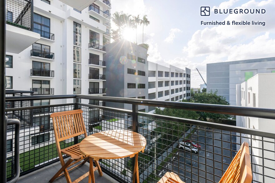 Building Photo - 221 SW 12th St