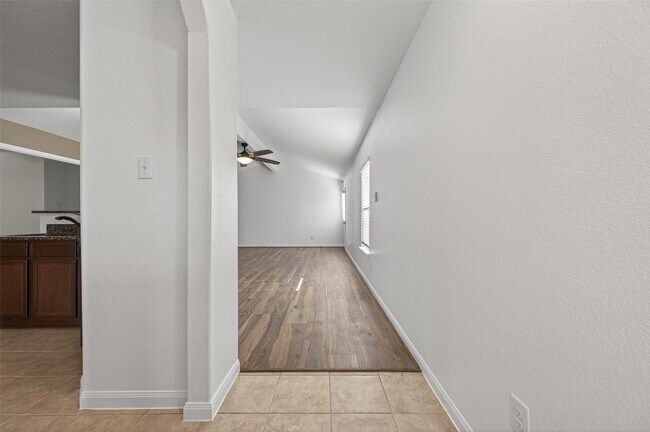 Building Photo - 22615 Harrington Field Dr