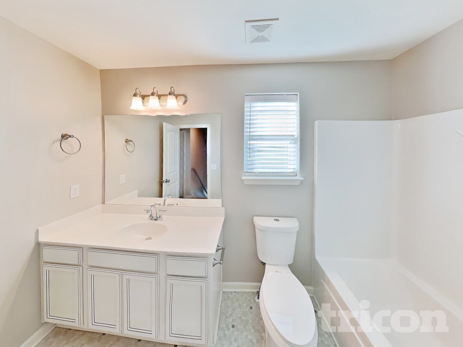 Building Photo - 2043 Shafer Dr