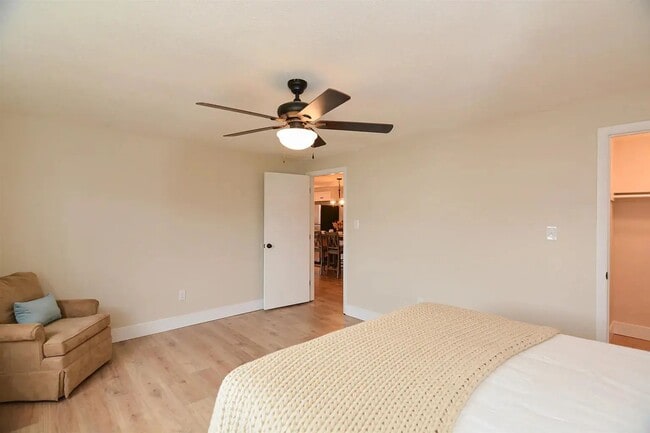 Building Photo - Salem NH