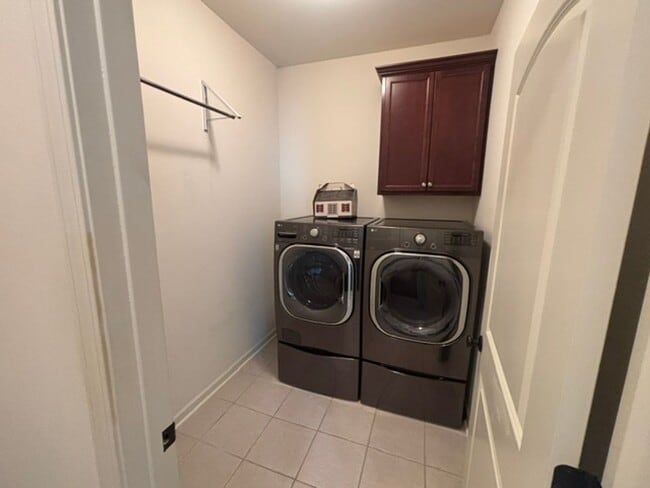 Building Photo - 18328 Crows Nest Dr