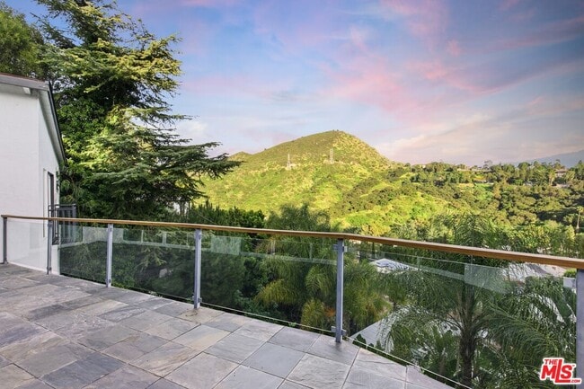 Building Photo - 3476 Troy Dr