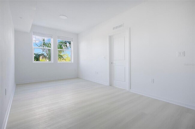 Building Photo - 5579 Millennia Park Dr